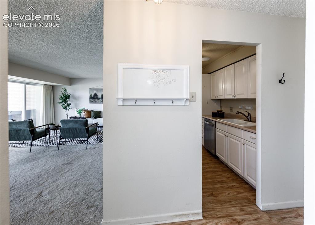 Image 6 of 49: Entrance Foyer