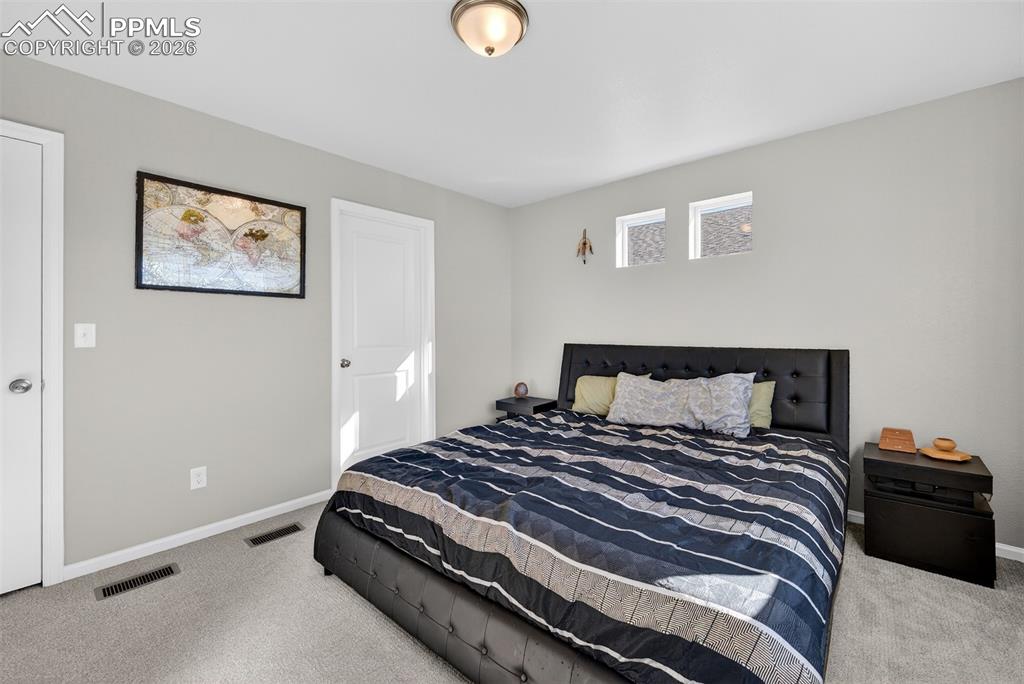 Image 22 of 40: Bedroom