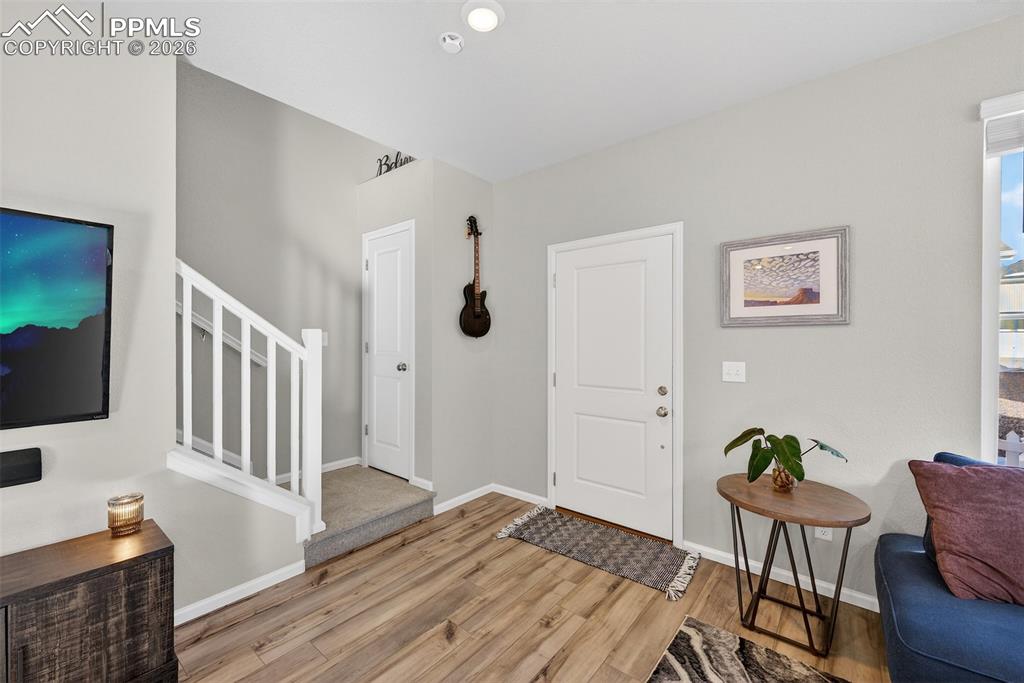 Image 6 of 40: Entry