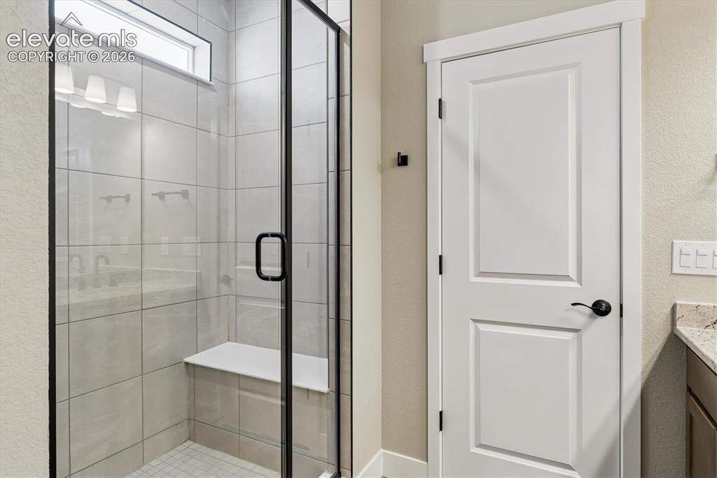 Image 13 of 30: Bathroom