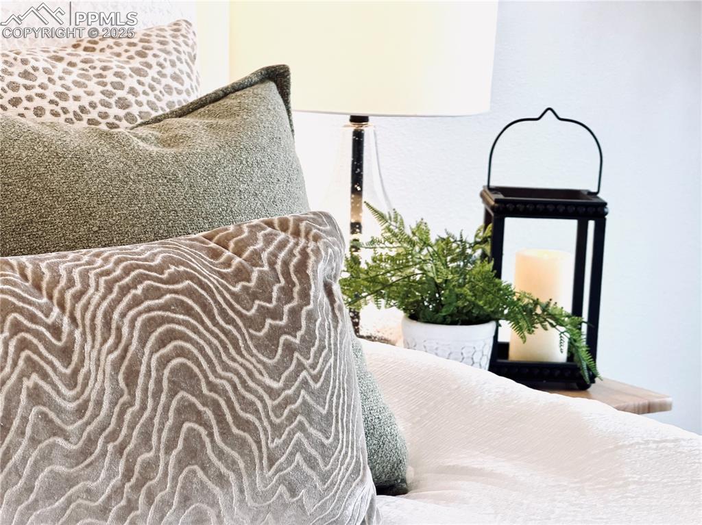 Image 18 of 38: View of bedroom