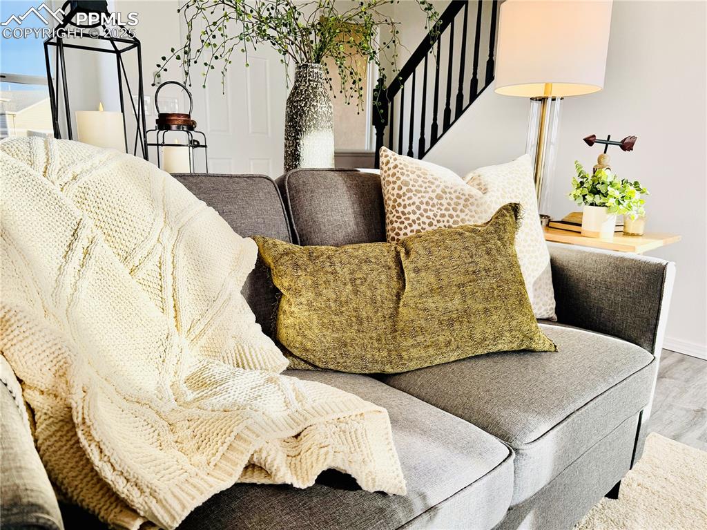 Image 6 of 38: Sitting Room