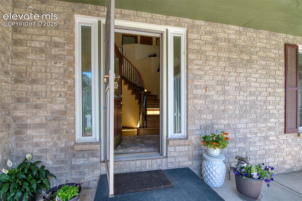 Image 8 of 50: Entry