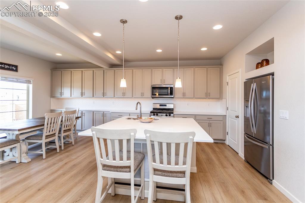 Image 12 of 50: Kitchen