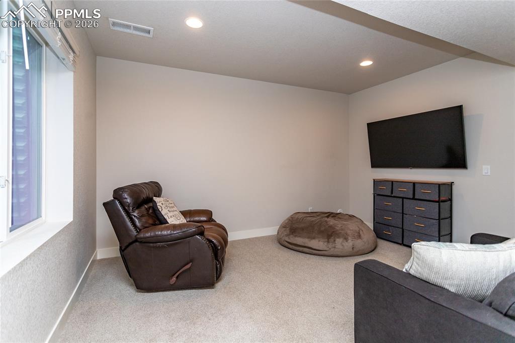 Image 34 of 50: Family Room