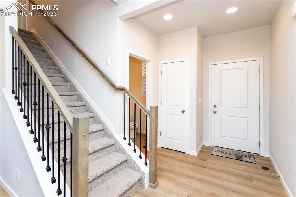 Image 6 of 50: Entrance Foyer