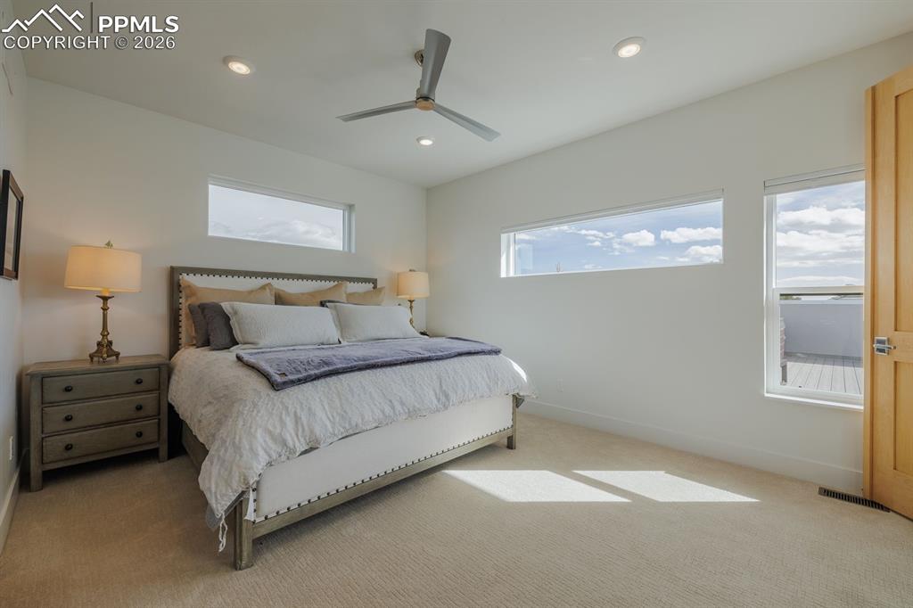 Image 42 of 50: Bedroom