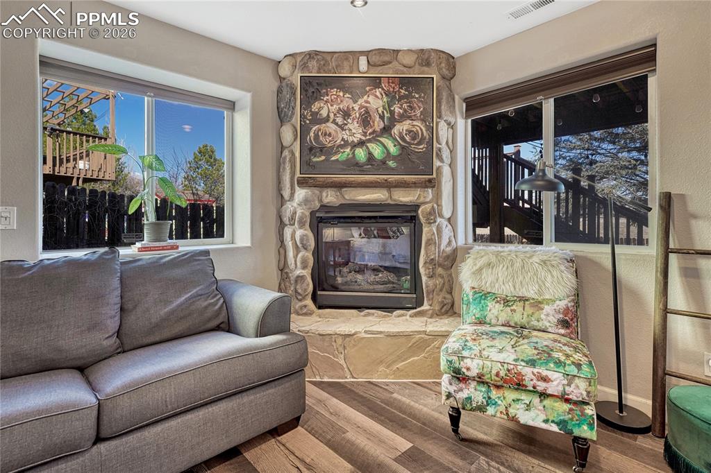 Image 25 of 47: Sitting Room