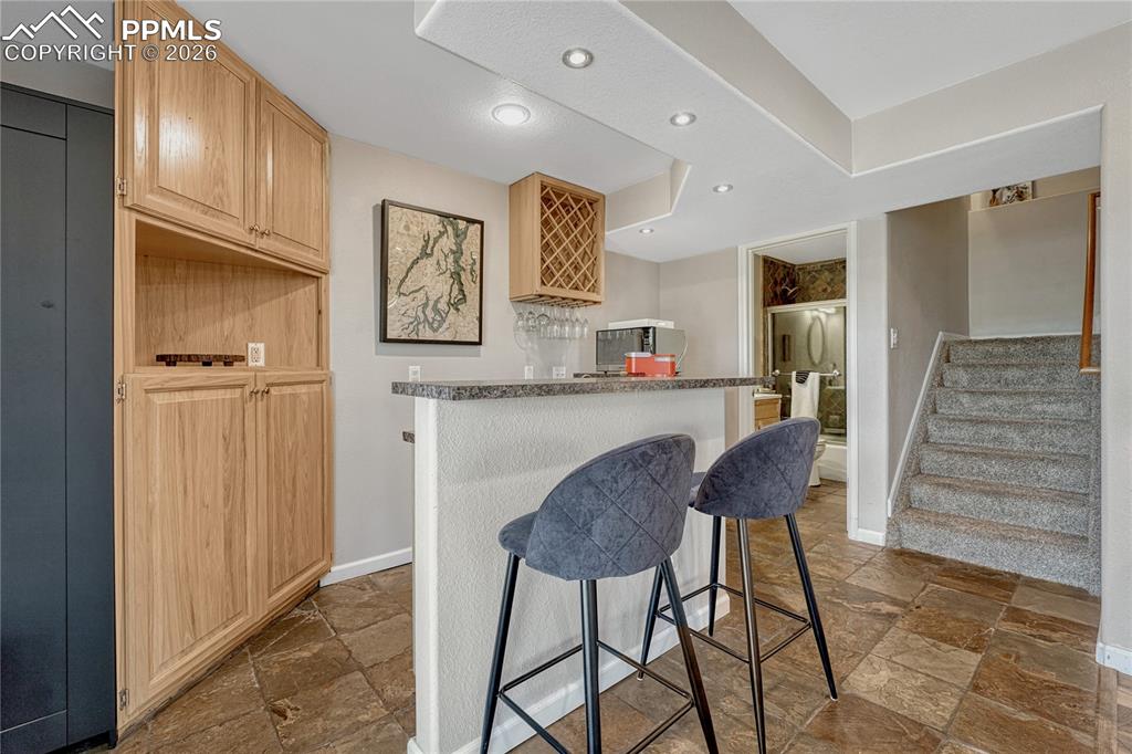 Image 30 of 47: Kitchen