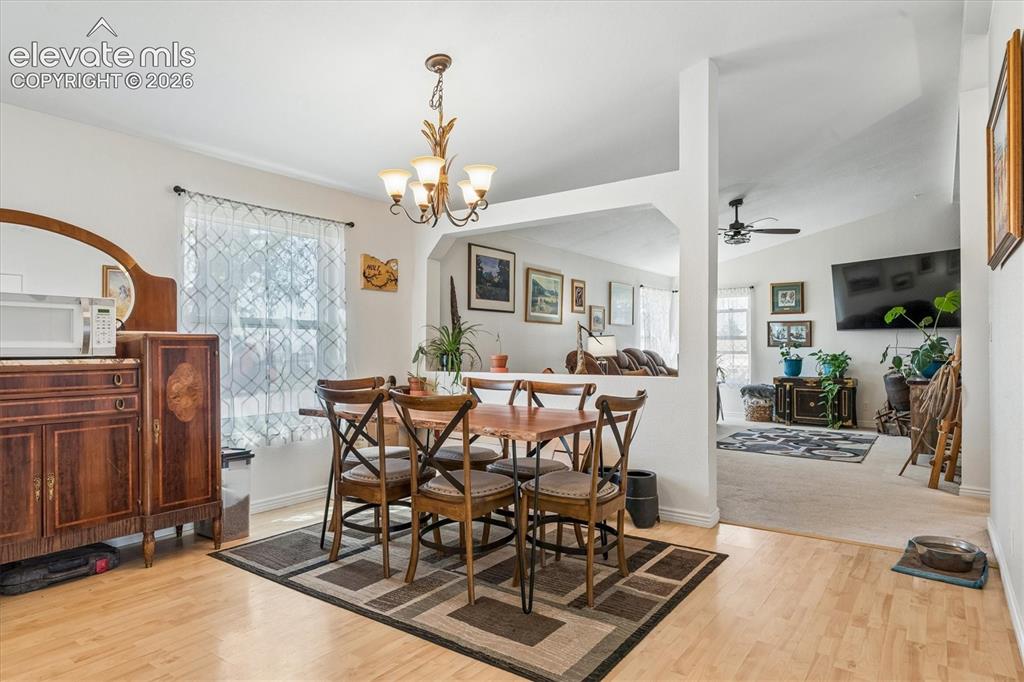 Image 10 of 34: Dining Area