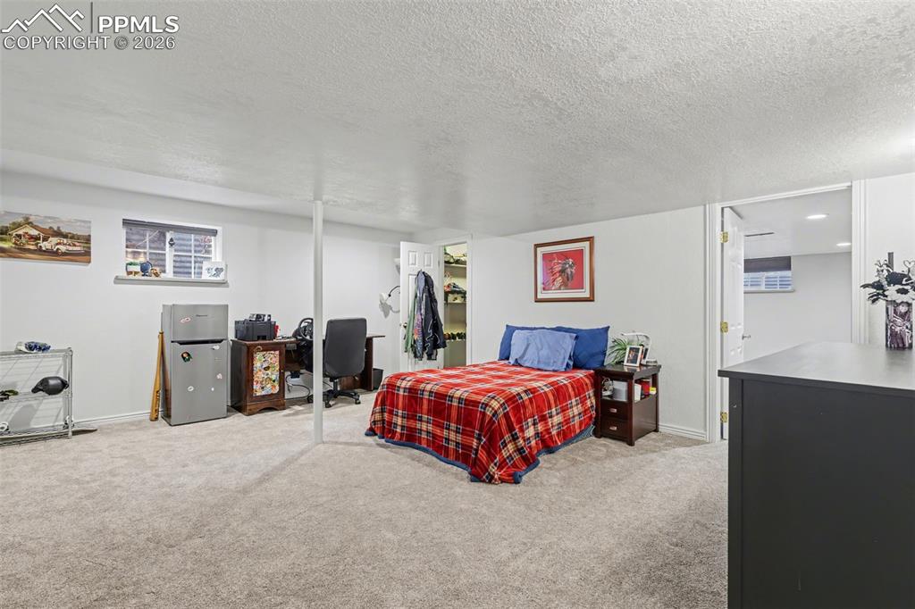 Image 42 of 50: Bedroom