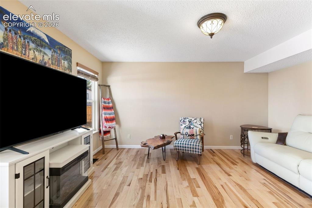 Image 12 of 35: Living Room