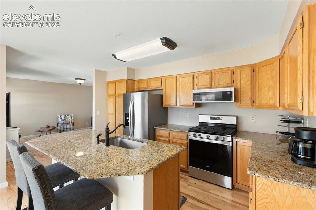 Image 8 of 35: Kitchen