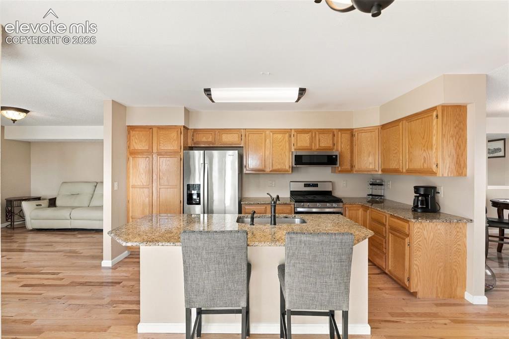 Image 9 of 35: Kitchen