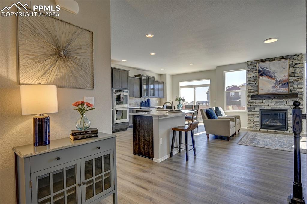 Image 15 of 18: Kitchen