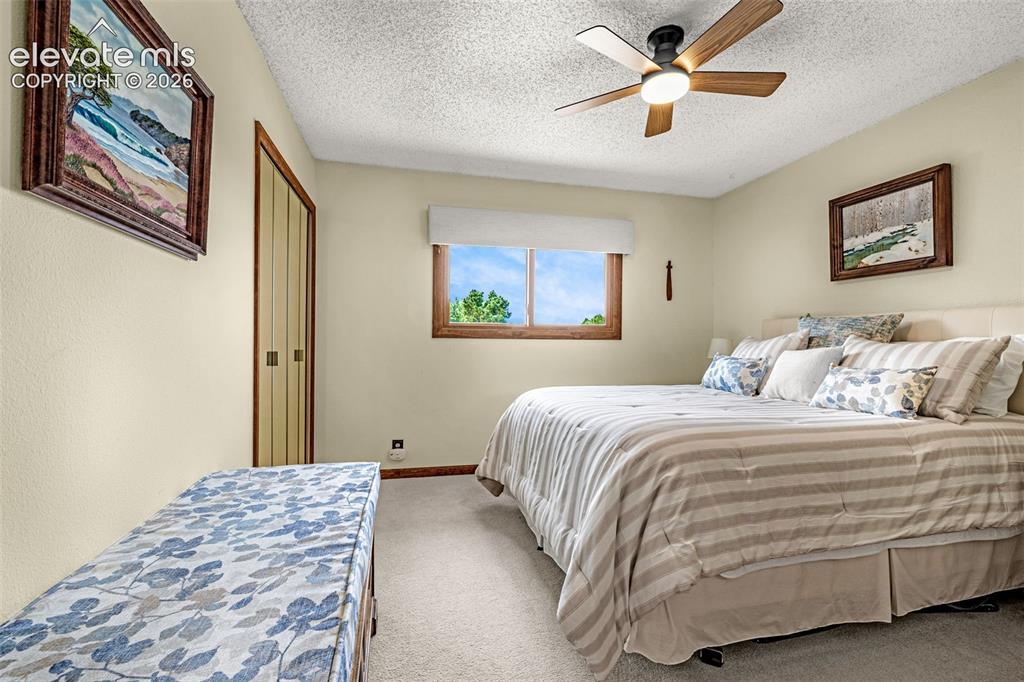 Image 15 of 42: Second bedroom
