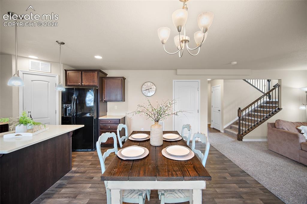 Image 13 of 34: Dining Area