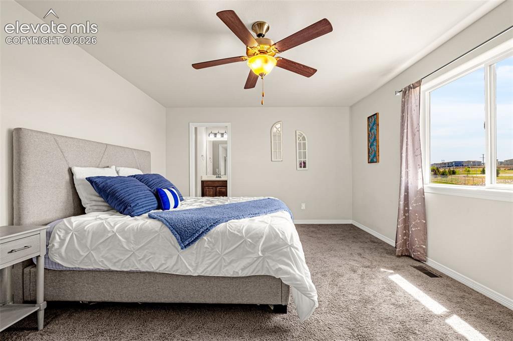 Image 18 of 39: Bedroom