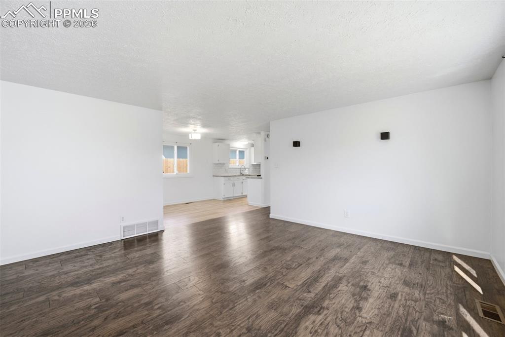 Image 13 of 27: Living Room