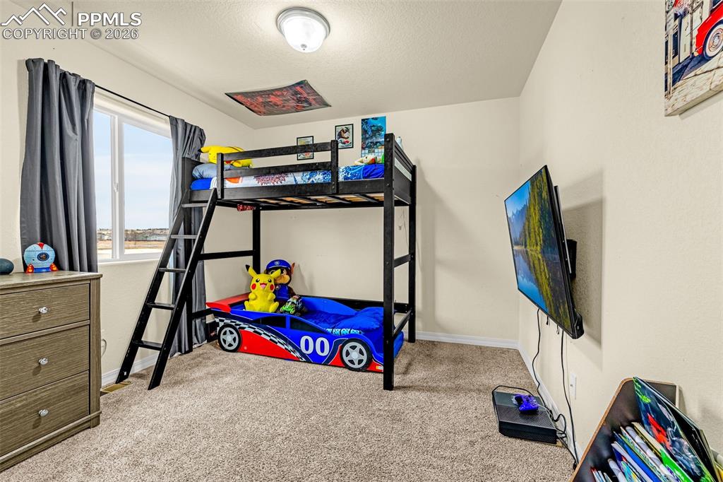 Image 22 of 33: Room 2