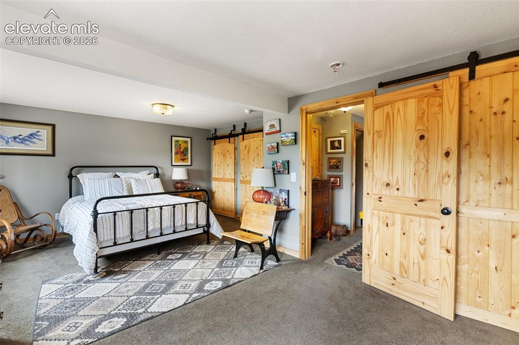 Image 12 of 27: Loft