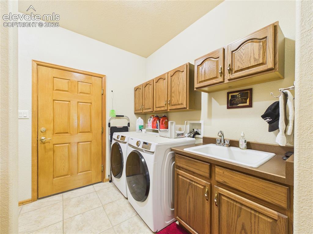 Image 19 of 43: Laundry