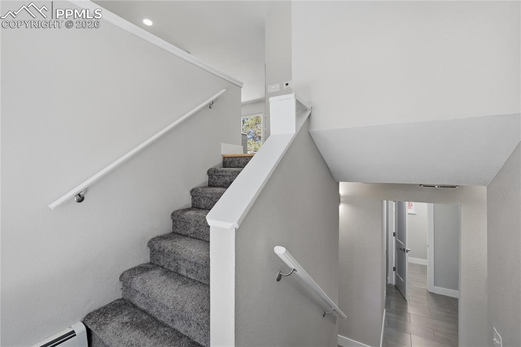 Image 17 of 38: Bedroom