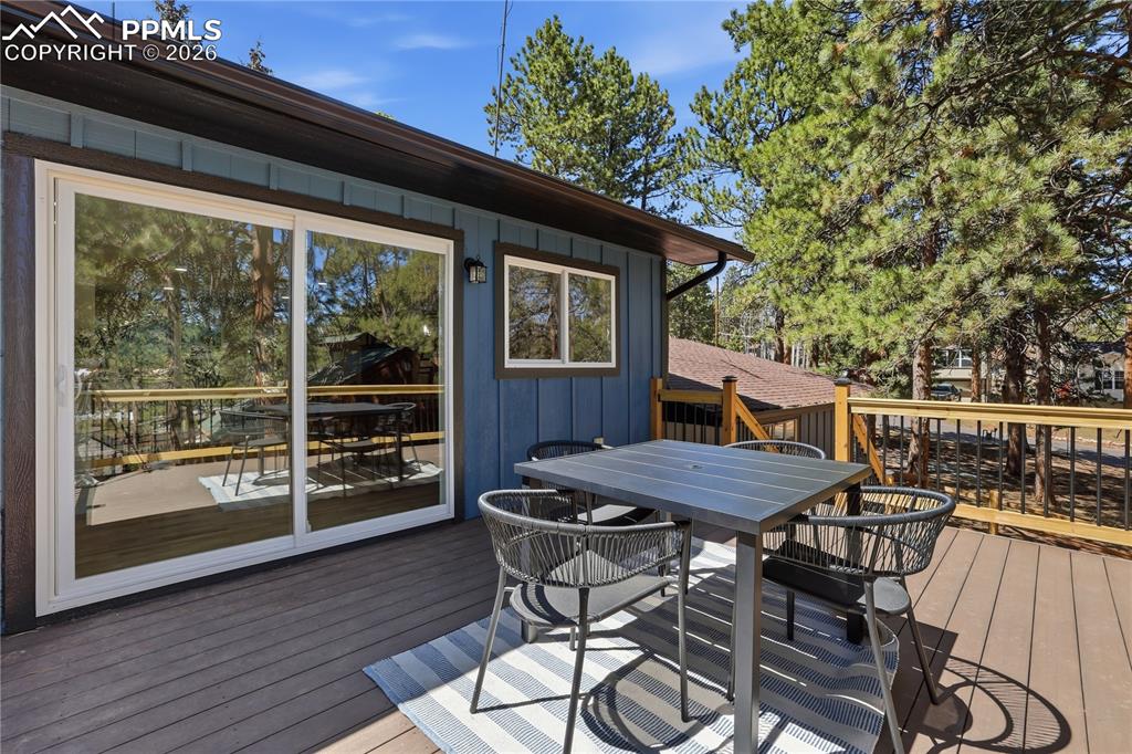 Image 28 of 38: Bedroom