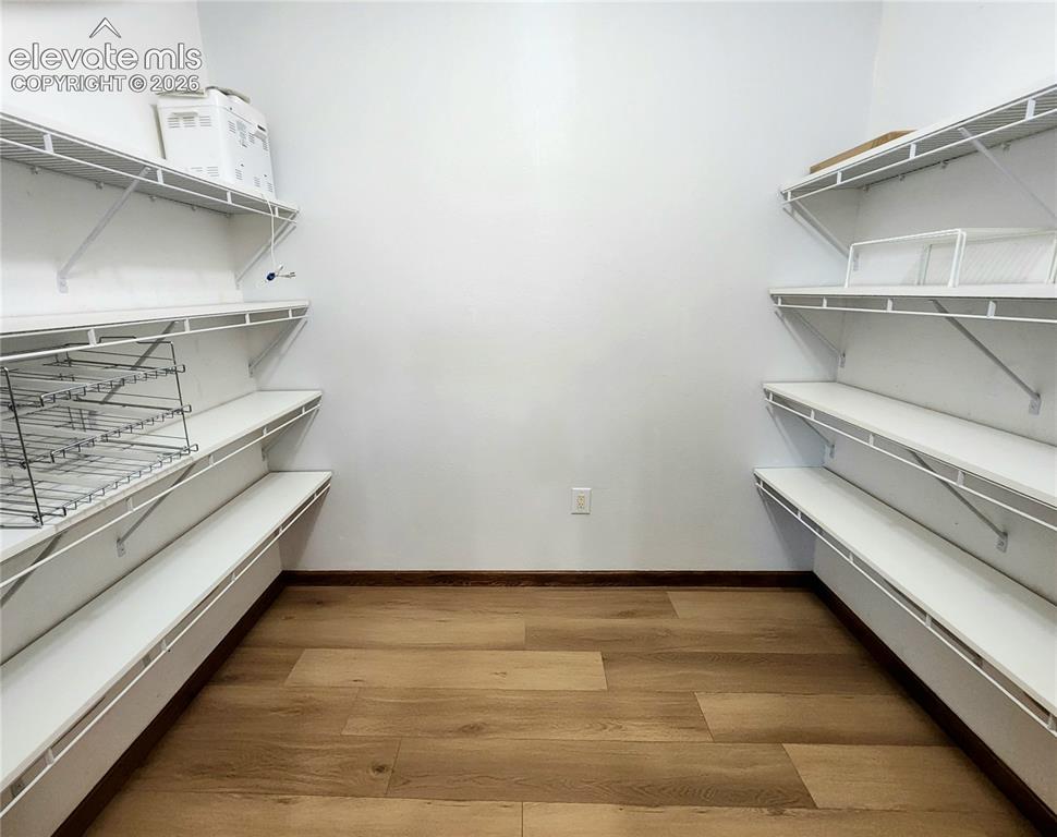 Image 16 of 50: Pantry