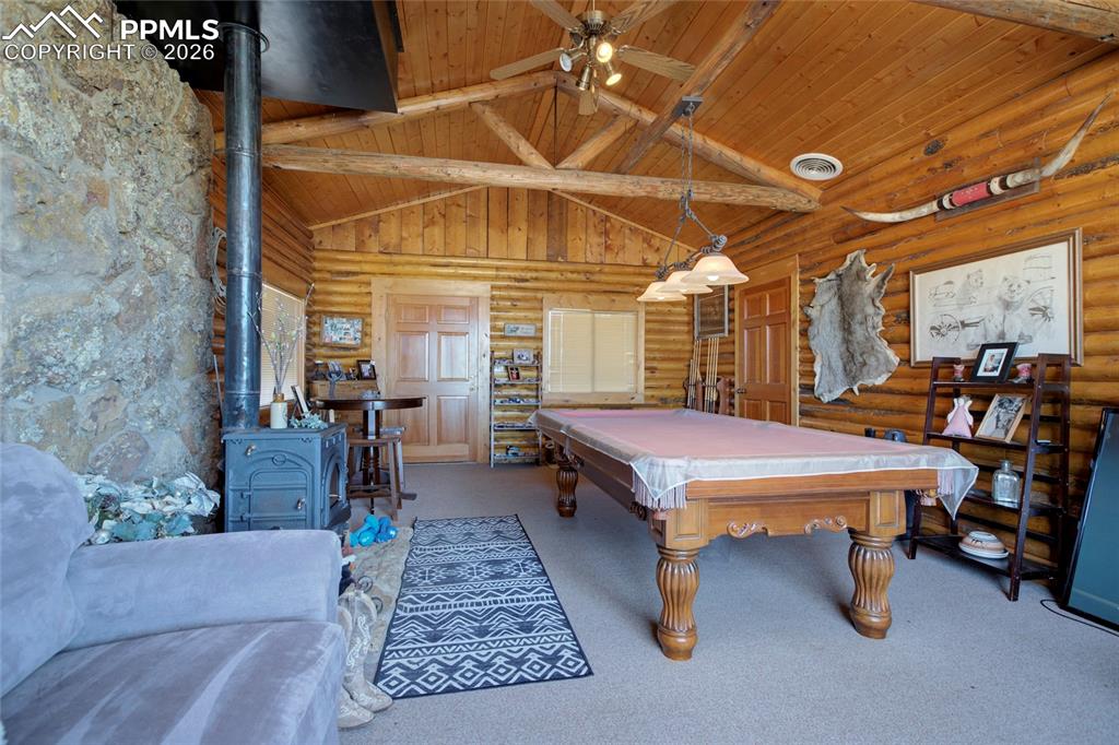 Image 47 of 49: Kitchen