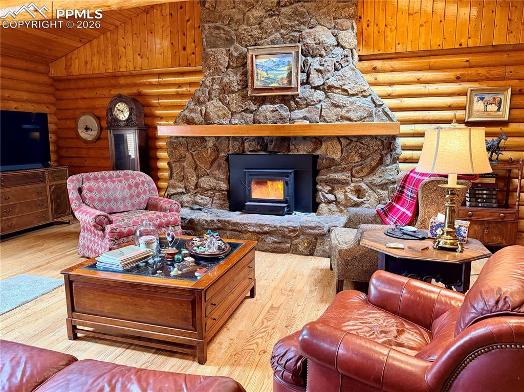 Image 5 of 49: Living Room