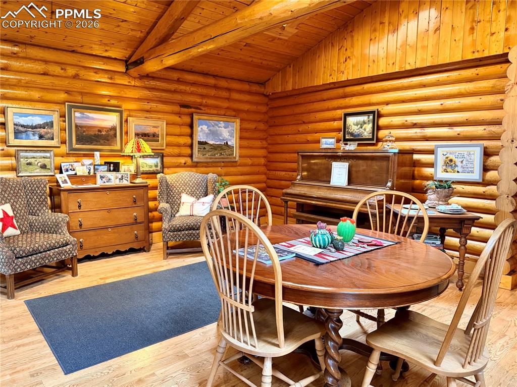 Image 7 of 49: Dining Area