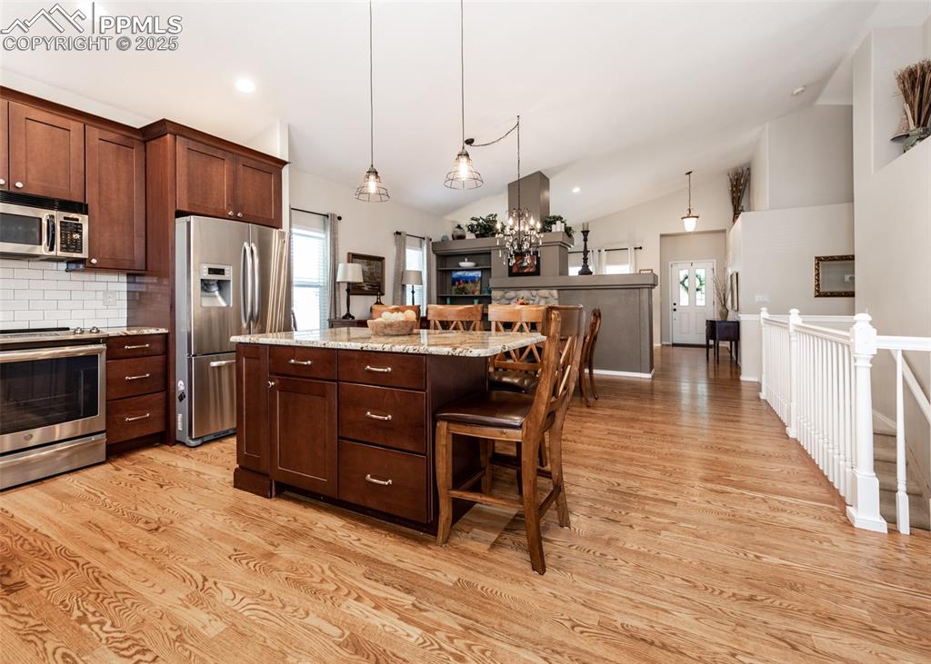 Image 11 of 47: Kitchen
