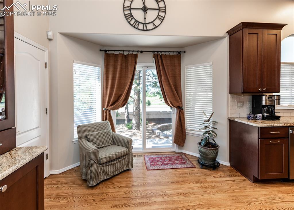 Image 16 of 47: Sitting Room