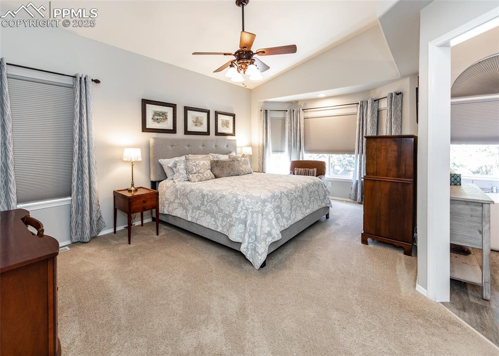 Image 19 of 47: Bedroom