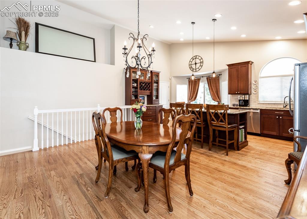 Image 9 of 47: Dining Area