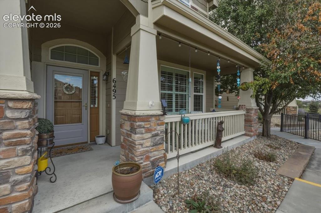 Caption: Beautiful covered front entryway.
