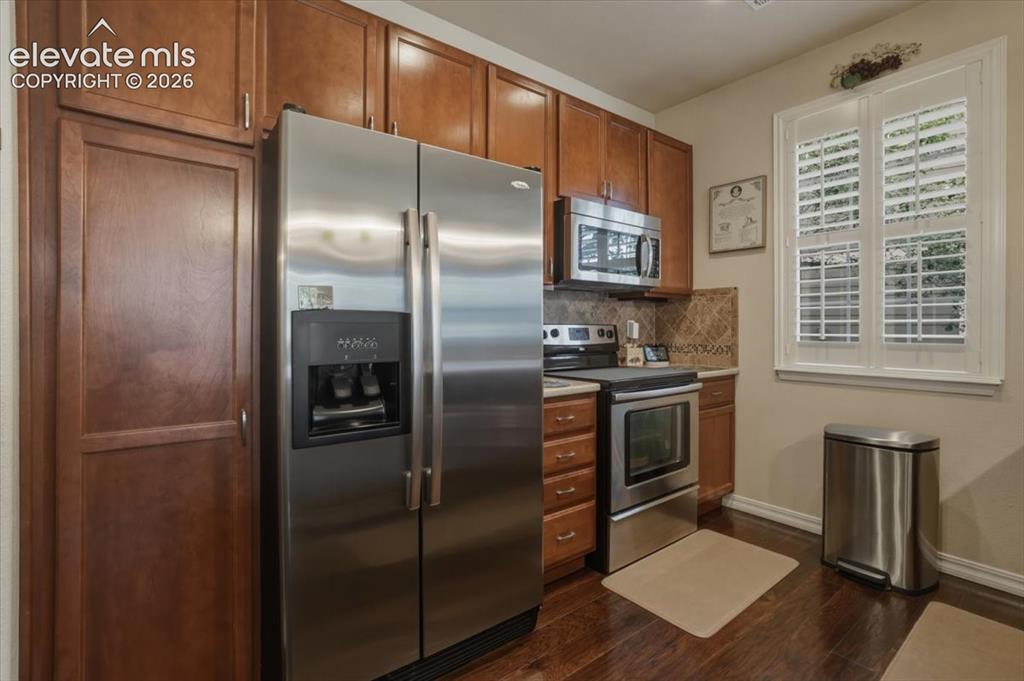 Image 11 of 47: Stainless steel appliances.