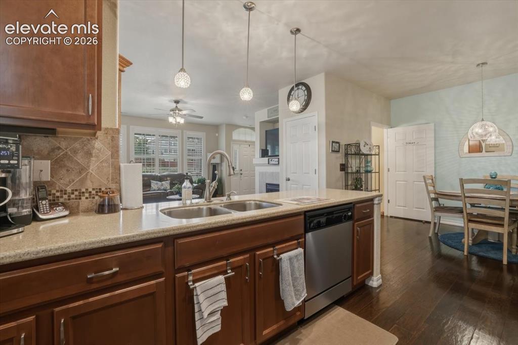 Image 3 of 47: Very open floor plan.
