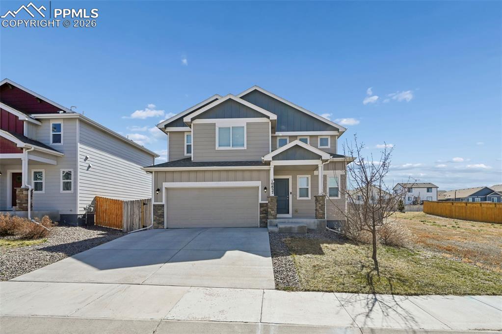 Image 2 of 33: Front of Structure