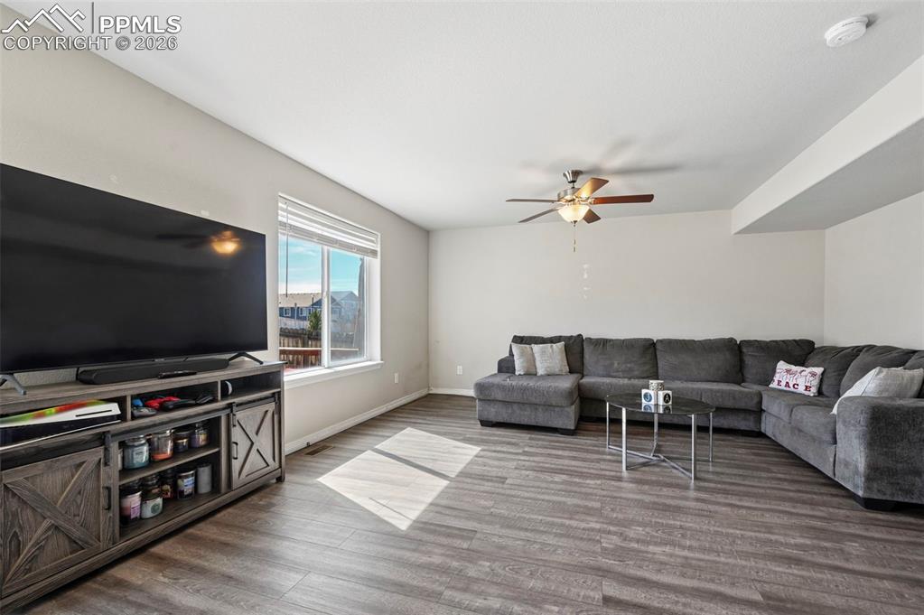 Image 8 of 33: Living Room