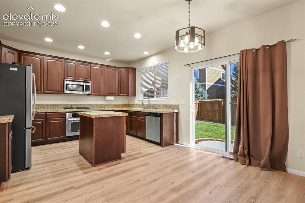 Image 12 of 43: Kitchen