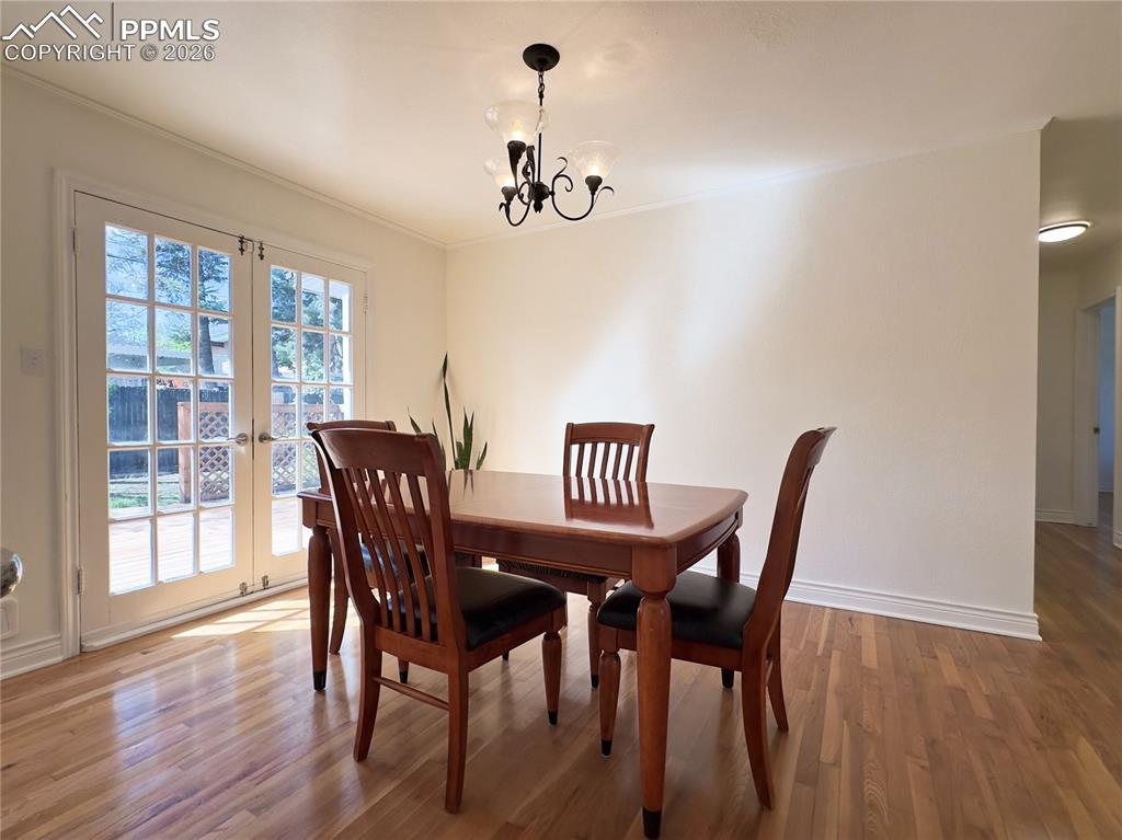 Image 12 of 37: Dining Area