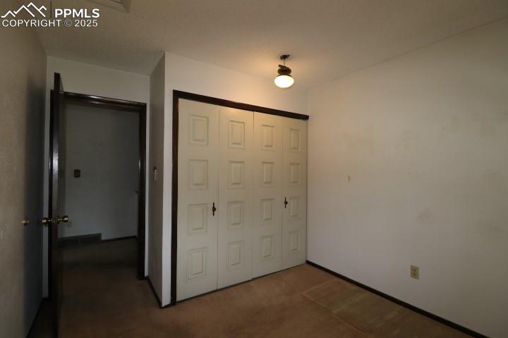 Image 10 of 32: Bedroom