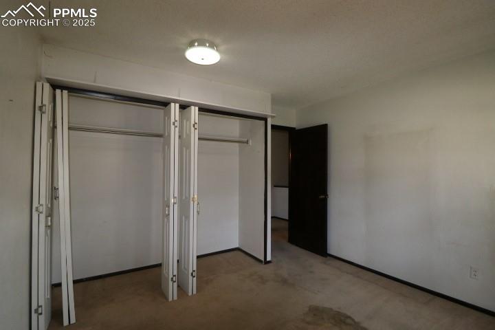 Image 12 of 32: Bedroom