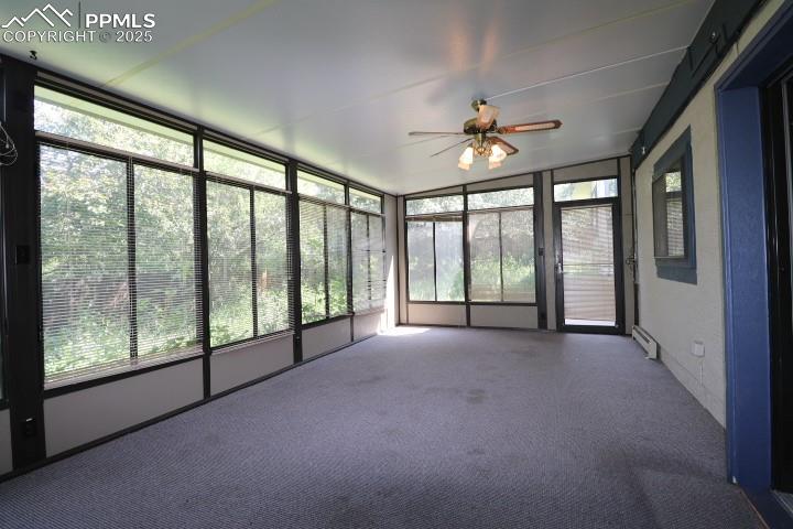 Image 29 of 32: Sun Room