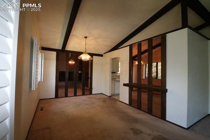 Image 5 of 32: Dining Area