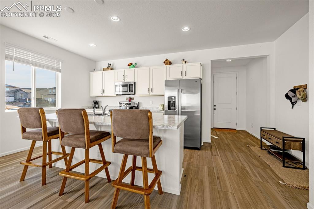 Image 3 of 27: Kitchen