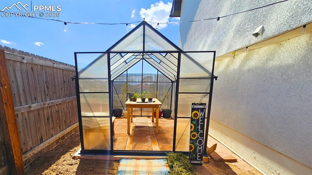 Image 30 of 41: Outdoor Area - Greenhouse