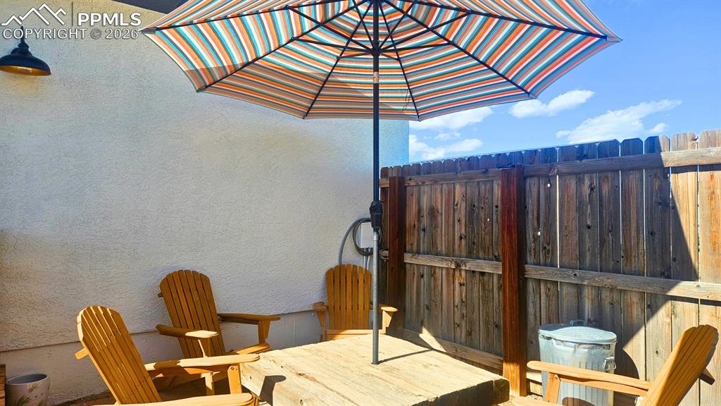 Image 31 of 41: Great place to have your breakfast and more intimate gathering spot.